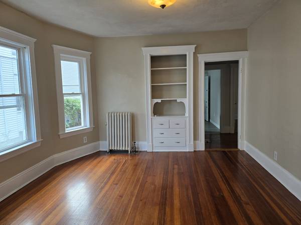 $3,500 / 3br - Great Location 3BD!10 min to Davis Sq!5 min to Ball SQ T!Pets NEG! (Davis Sq/Ball Sq)63996692018307123