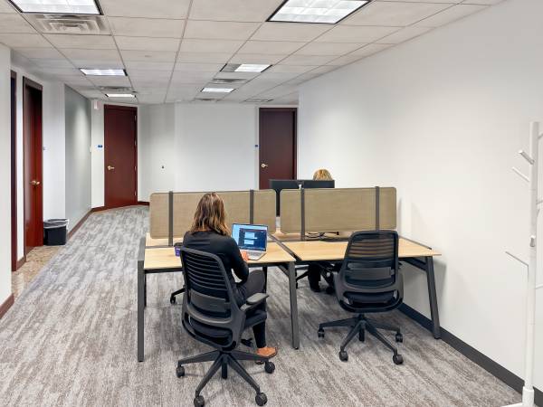 $130 🏢 Coworking Space in Downtown Grand Rapids – Secure & Professional (Downtown Grand Rapids)63985939847427120