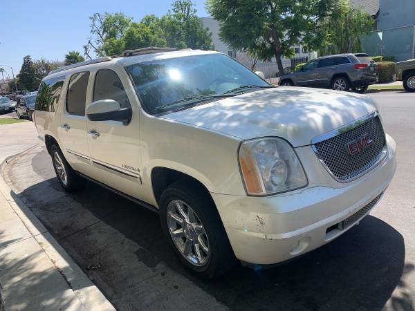 2009 GMC Yukon Denali XL1500 - $3.250 (Hollywood)63470772933123121