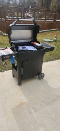 *NEW Masterbuilt AutoIgnite Series 545 Digital Charcoal Grill + Smoker - Never U 1