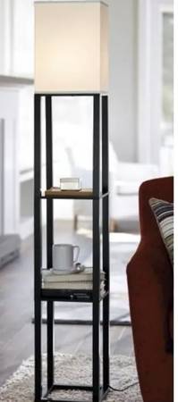 Floor lamp with shelves 1