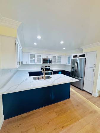 $3,125 / 2br - 1257ft2 - Hermoso adosado con garaje incluido (Chula Vista)63865702280067121