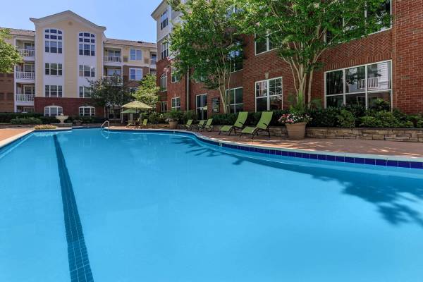 $1,987 / 2br - 1265ft2 - Extra Storage Closets, Breakfast Bar, Kitchen Pantry (14720 4th St, Laurel, MD)63694554607489120