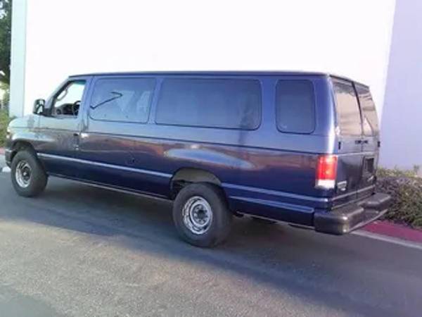 2013 Ford E350 Super Duty - Photo 5