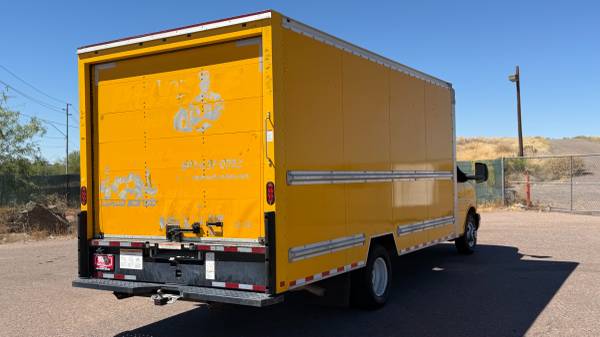 2017 GMC SAVANA 3500 16 - Photo 6
