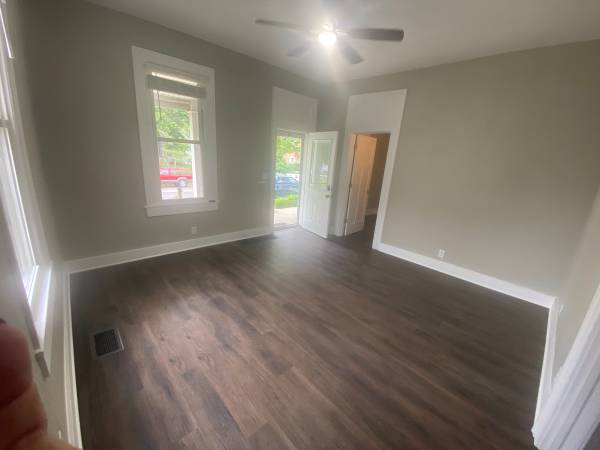 $1,850 / 3br - 1250ft2 - *Newly Renovated* - 3 Bedrooms 1 Bathroom + Bonus Room (Lafayette/Columbian Park)63680139914497121