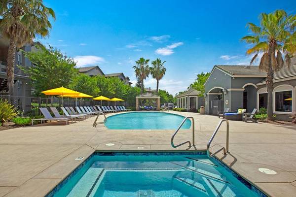 $1,910 / 1br - 790ft2 - EV Charging Stations, Built-in Microwaves, Free Weights (Pocket-Greenhaven Sacramento)64043495641347120
