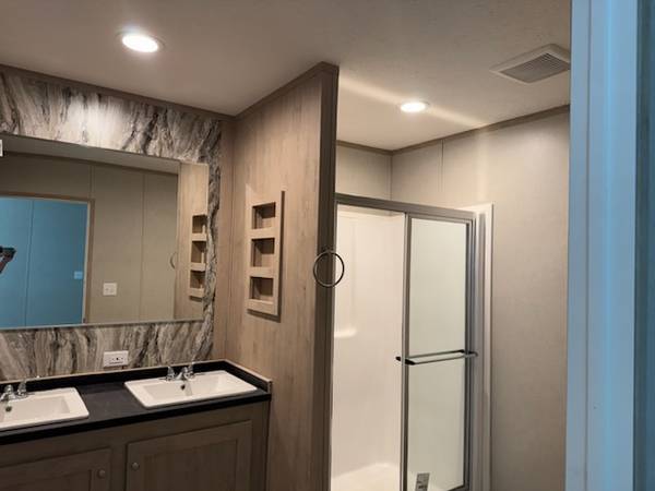 $945.00 / 2br - 950ft2 - Vivienda manufacturada nueva de 2 habitaciones y 2 baños63668209204739124
