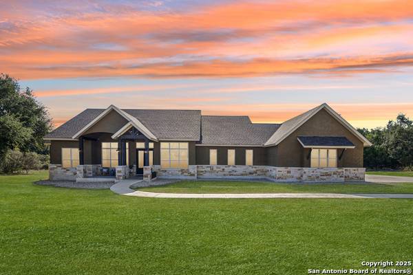 Luxurious Living that's Affordable - Home in Spring Branch. 3 Beds, 2 Baths 1