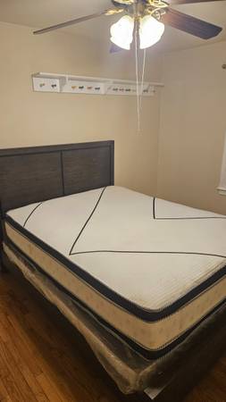 $850 / 1br - Mid size room (Burke)63895918636163122