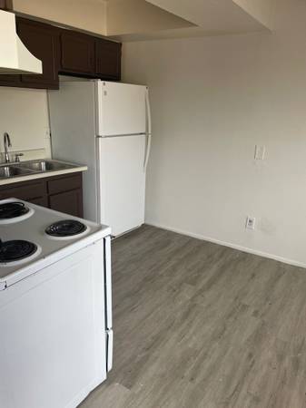 $136,500 PHOENIX CONDO TENANT OCCUPIED GOOD INVESTMENT (PHOENIX)64024821241731124