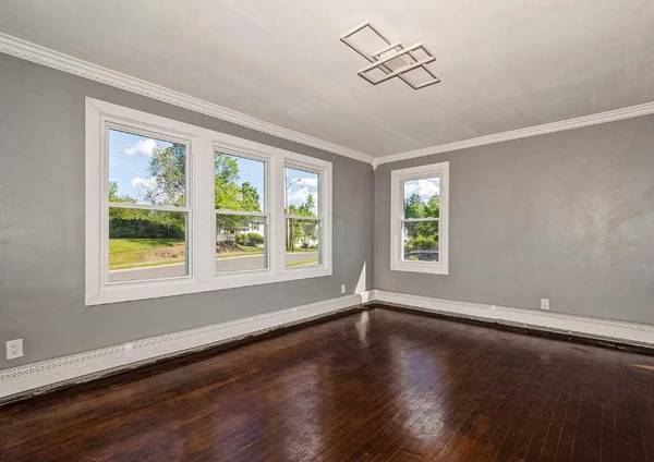 $1,200 / 2br - Newly renovated 2-bedroom, 1-bathroom for rent home (Poughkeepsie, NY)62975757572609123