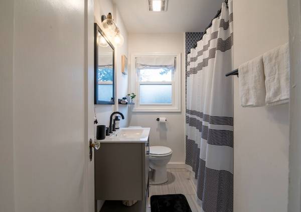 $855 / 1br - ❤➔ ¡Oferta especial de mudanza! (5130 N Yale St, Portland, OR)63615726666241121