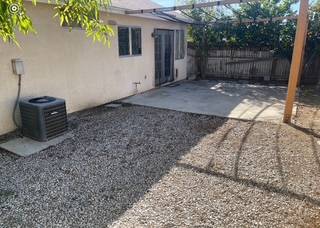 $1,950 / 2br - 2 habitaciones, 2 baños, garaje para 2 autos en comunidad cerrada (INDO - Sunnyside Estates)63686316781443122