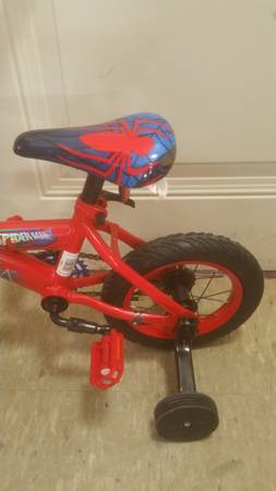 Bicicleta, "SPIDER-MAN", 12B, "Huffy" - $54 (Boston)63438961936257121
