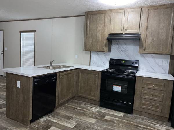 $899.00 / 3br - RENT 899mo SECURITY DEPOSIT 899 and UP63680211205763123