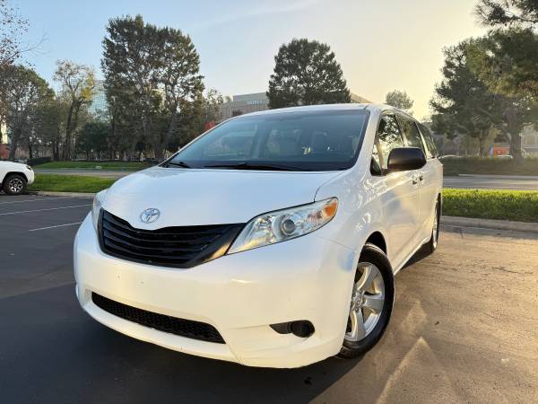 2015 TOYOTA SIENNA L 7-PASSENGER 1
