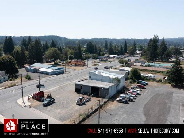$550,000 / 4510ft2 - 4 lotes y 2 edificios que suman 0.62 acre y 4510 pies cuadrados de construcción (Sweet Home OR)63624649221123121