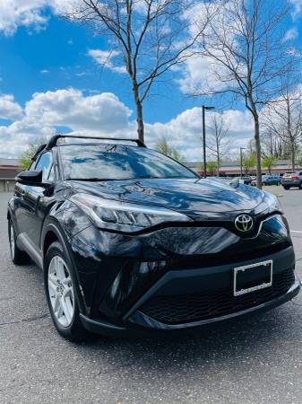 toyota  chr - $17,000 (brooklyn)63618039076995122