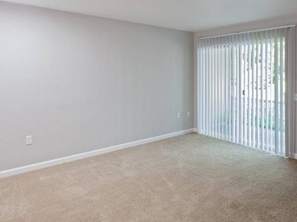 $1,490 / 2br - 900ft2 - A Must See, Fully Equipped Kitchen with Stainless Steel Appliances (Gresham)63831397776257122