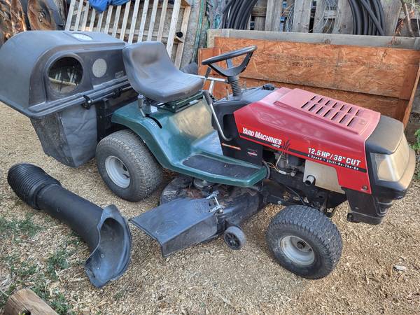 Lawn General riding lawnmower 1