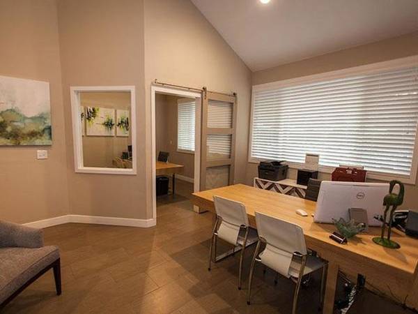 $1,825 / 2br - 910ft2 - Charming 2 BR with Community Garden & Dog Park (East Sacramento)63844738323201122