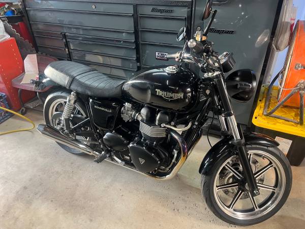 2012 Triumph Bonneville SE