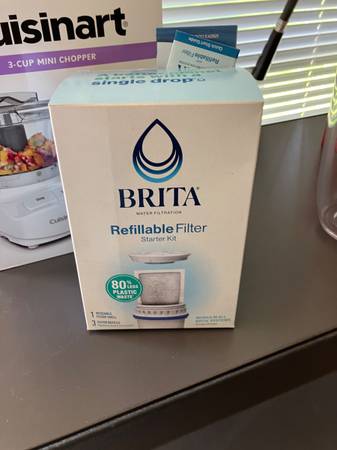 Brita water filter container and filters 1