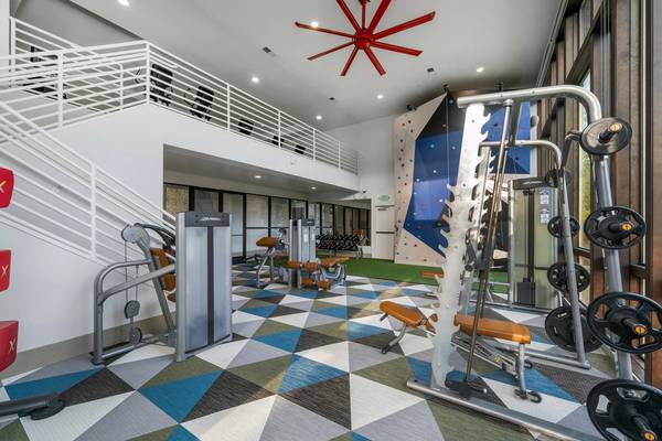 $1,715 / 1br - 662ft2 - Private Balcony/Patio, In-Unit Washer and Dryer, 1 BD63786780464003124