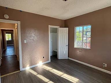 $1,750 / 3br - Welcome to this 3 bedrooms 1 bath house in the City Of San Diego.64037218450945123