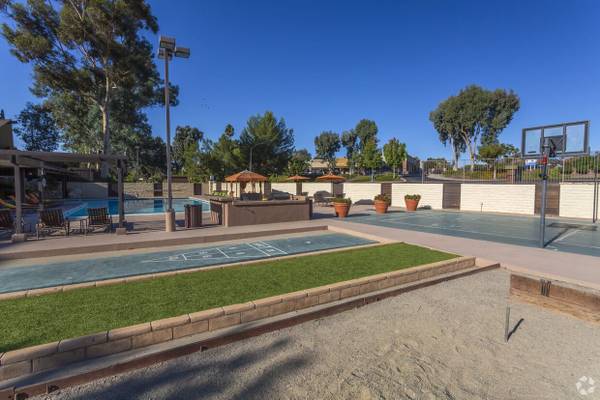 $2,953 / 2br - 1040ft2 - Fitness Center, Lounge, Basketball Court (2675 Fletcher Pkwy, El Cajon, CA)63933251972739122