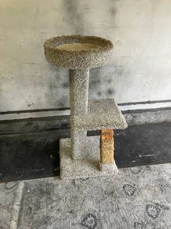 Small Cat Tree (12-9) 1