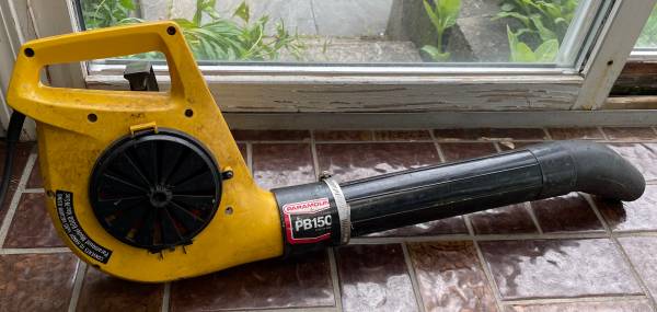 Electric Leaf Blower 1