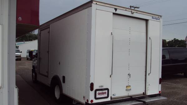 2022 Ford E-Series Cutaway 14 BOX TRUCK roll up rear door and side do - $26,980 (Saint Cloud - Waite Park)63469773891459124
