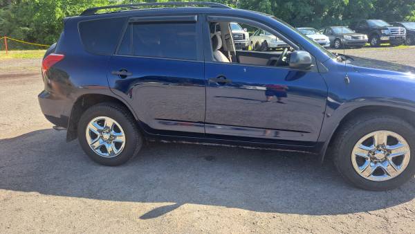2007 rav 4 tracción en las cuatro ruedas 140,000 - $6,600 (Webster ny)63442753069953124