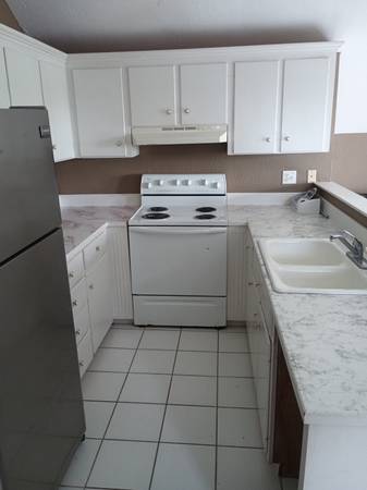 $845 / 2br - 750ft2 - Large 2 bedroom nice area (Near lafayette)63857516572673121