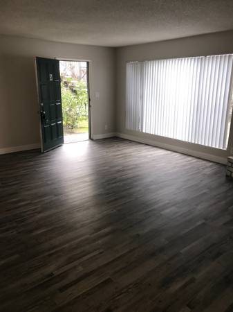 $1,785 / 3br - ¡Remodelado de 3 dormitorios, 2 baños! ¡Solicita HOY! ¡Esto no durará mucho! (Visalia (Visalia, California))63809865202051123