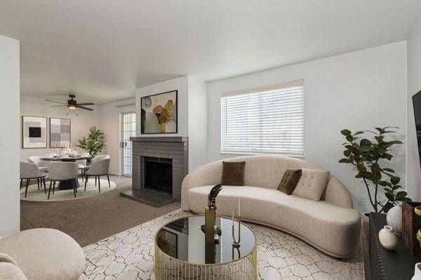 $1,950 / 2br - 865ft2 - Greenbelt Views, Fully Equipped Kitchens, Spacious Closets63838111682691120