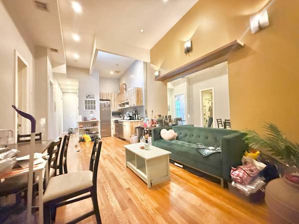 $5,000 / 5br - GRAN DEPARTAMENTO DE CINCO DORMITORIOS CON LAVANDERÍA EN UNIDAD, ¡DOS BAÑOS COMPLETOS! (Bushwick)63689788056577120