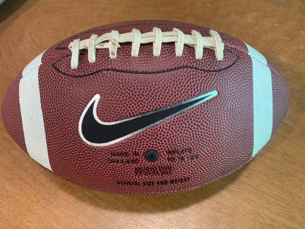 Football Nike #1305 Big Play Offical Size Football 1