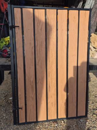Single gate 1