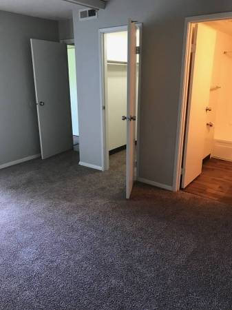 $1,480 / 3br - 1219ft2 - Three Bedroom Two Bath Available in November! Apply Online Today! (St. Louis/South County/Mehlville)63924425088898122