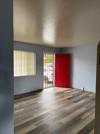 $2,800 / 3br - 1087ft2 - Newly Remodel House - with Large Back Yard! (hayward / castro valley)63946804722947120