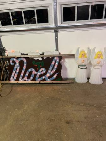 Lighted wooden Noel sign 1