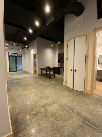 $3,999 / 1br - LOFT industrial chic REAL en edificio de lujo*espacio al aire libre*todas las comodidades (Greenwood Heights)63788738199553120