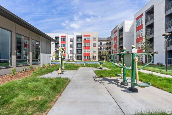 $2,245 / 2br - 946ft2 - 2bd 2ba, Community Lounge, Clubhouse (2301 Jefferson Blvd , West Sacramento, CA)64044028946049120
