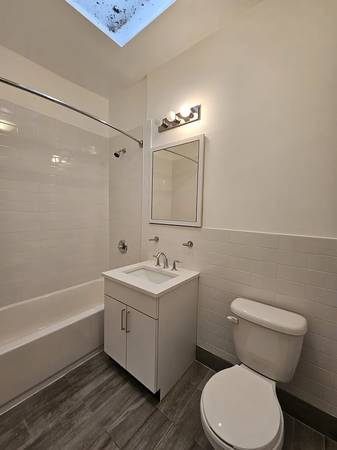 $3,450 / 1br - Sunny 1.5 Bedroom with den (Upper East Side)63788528768257123