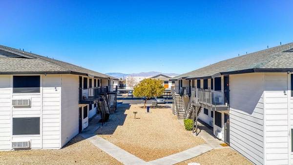 $1,240 / 2br - 850ft2 - 2/bd 1/ba, Spa, Vinyl Flooring (3650 South Stober Blvd, Las Vegas, NV)63859497776257120