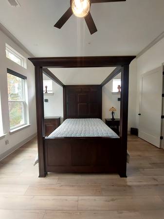 Queen Poster Bed - Solid Wood Amish Furniture 1