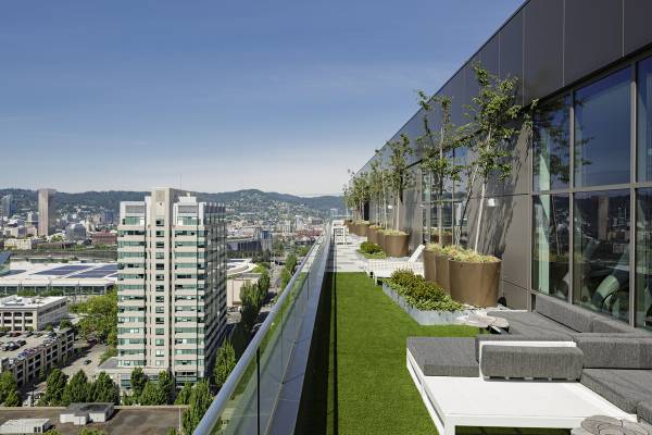 $1,650 / 1br - 633ft2 - 15th Floor Aster Tower 1 bedroom w/ Balcony! (NE Portland, Lloyd District)63956926949890123